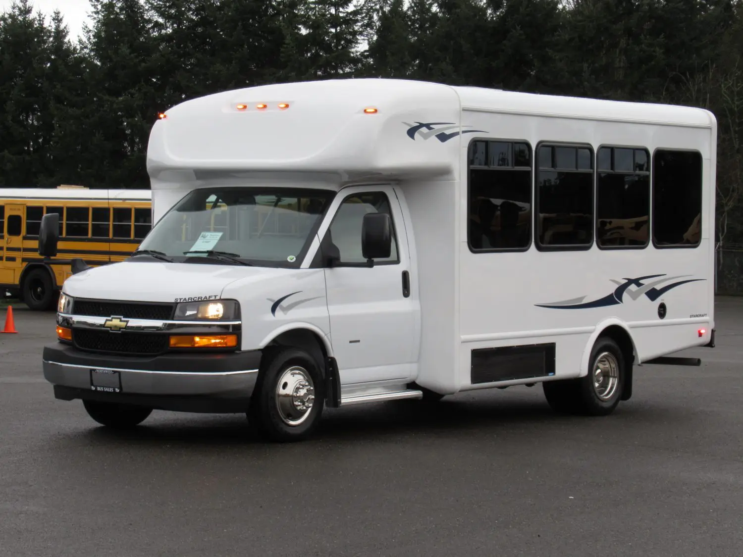 14 passenger Chevy Starcraft