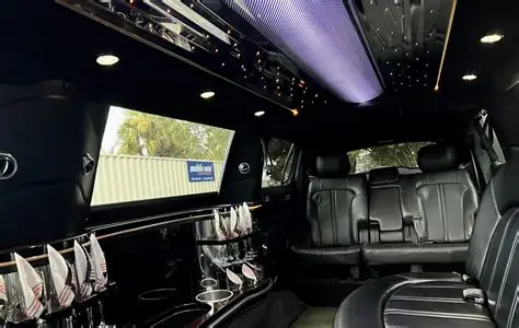 Lincoln MKT Stretch Limousine